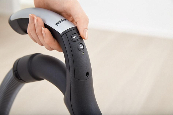 Пылесос Miele SKMR3 Blizzard CX1 Comfort черный обсидиан preview 10