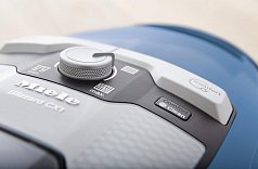 Пылесос Miele SKCR3 Blizzard CX1 Parquet синий