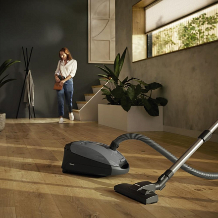 Пылесос Miele Classic C1 SBAF5 Junior PowerLine серый preview 8