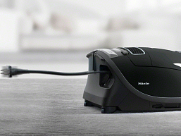 Пылесос Miele SGSA3 Complete C3 Parquet Celebration черный обсидиан